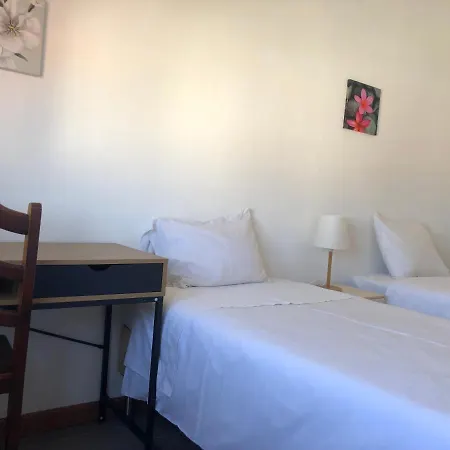 Santiago 招待所 阿威罗